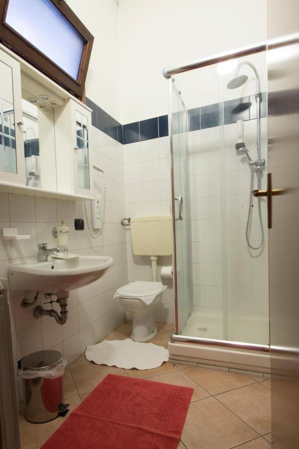 Albergo Ristorante Brera Inveruno Екстер'єр фото