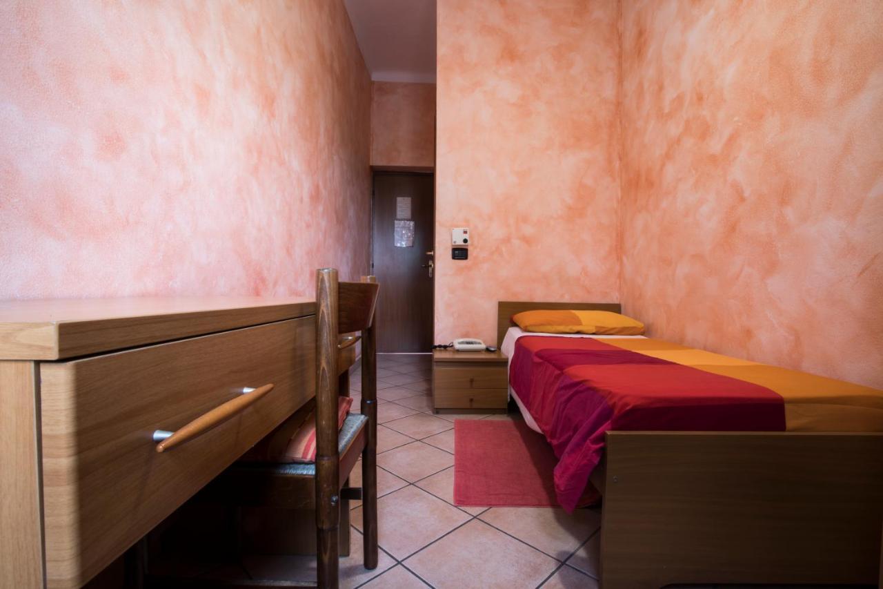 Albergo Ristorante Brera Inveruno Екстер'єр фото